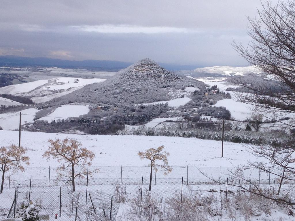 In Canto Sul Poggio Bed and Breakfast Βολτέρρα Εξωτερικό φωτογραφία